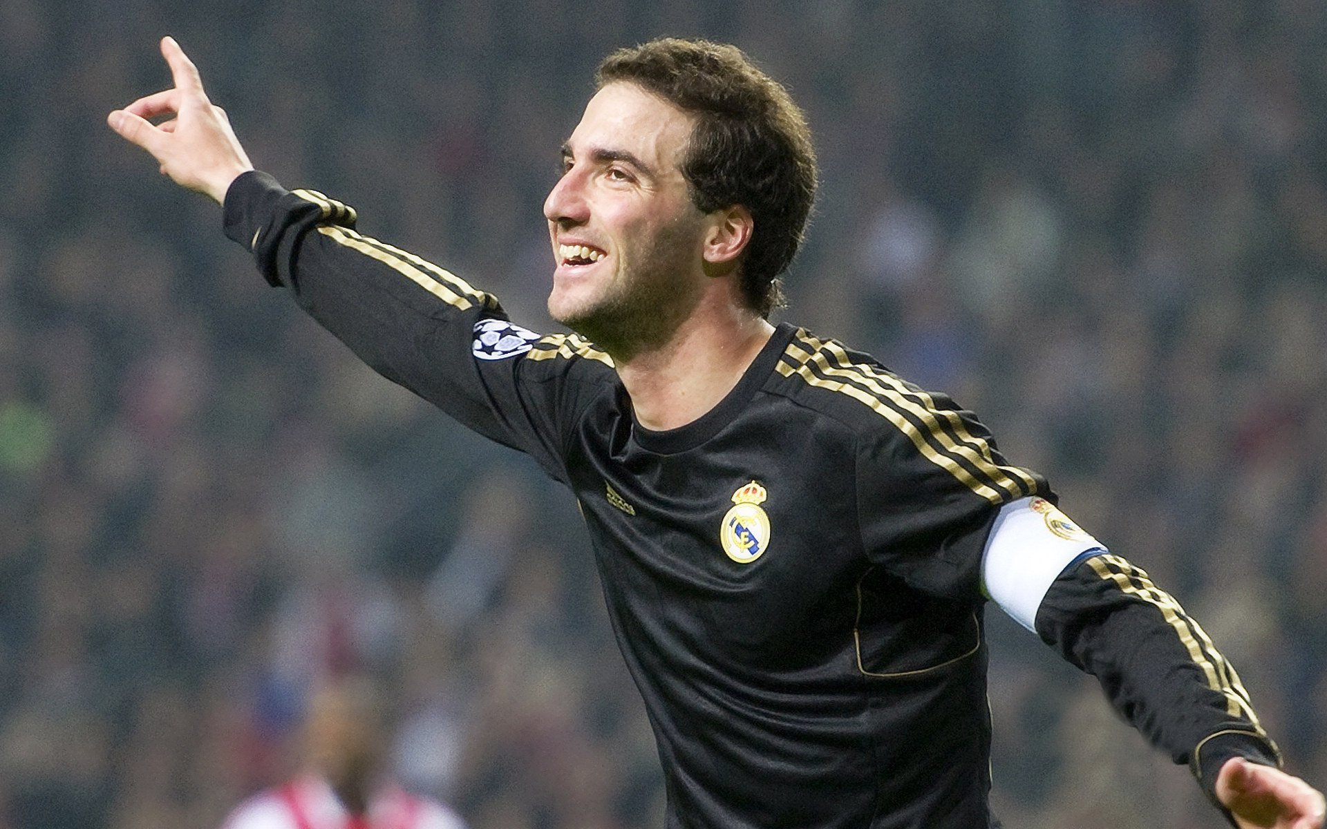 蒂姆回归赛场，出色防守首场状态亮眼，SKT观众沸腾！